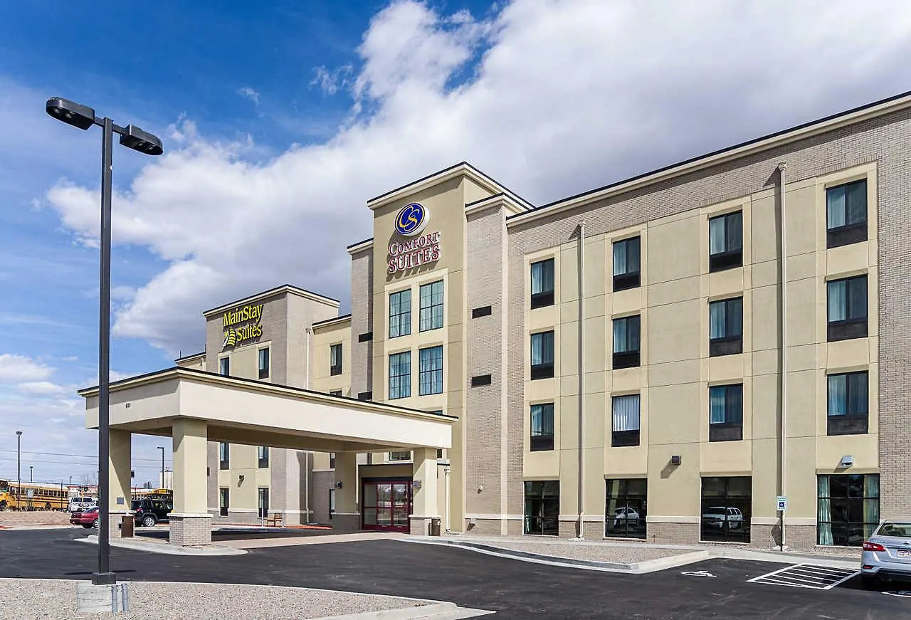 Comfort Suites Near Denver Downtown Hotel